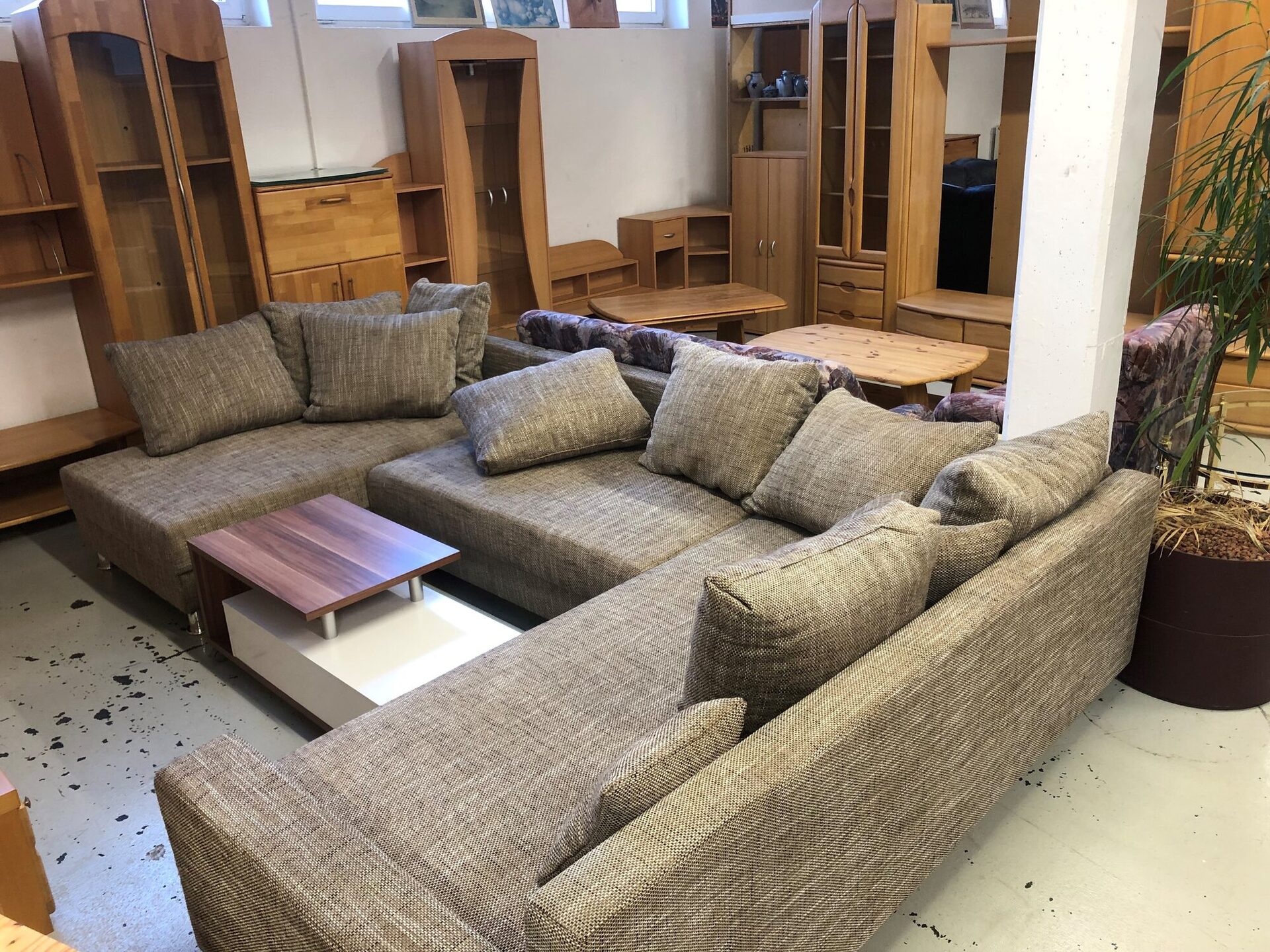 Gebrauchtmöbelkaufhaus Sofa